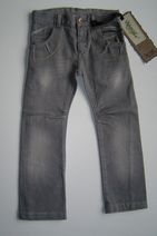 **UITVERKOCHT** VINROSE gave jongensjeans (grey vintage), maat 140