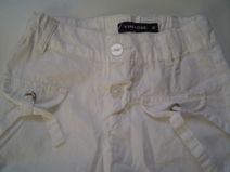 **UITVERKOCHT** VINROSE trendy meisjesshortje (wit), maat 116